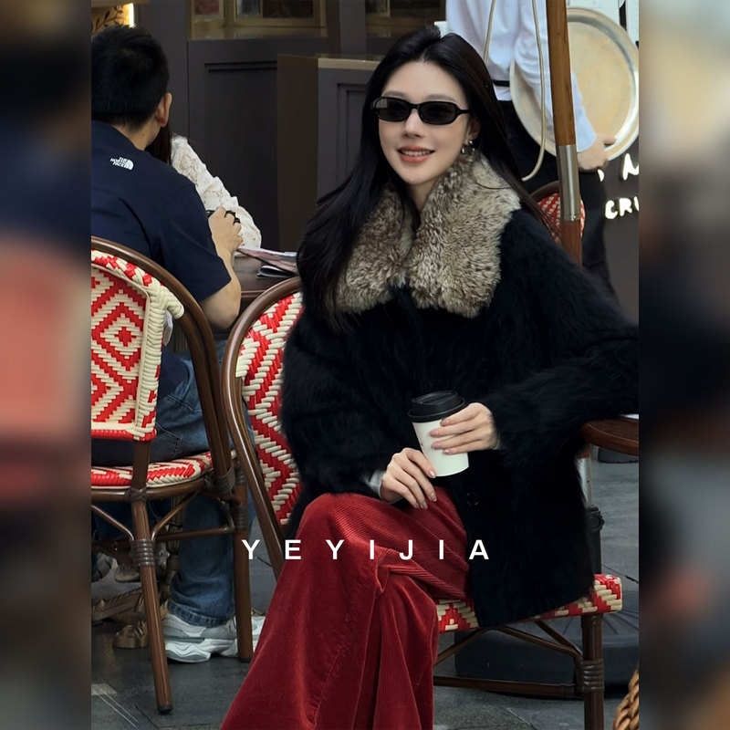 Ye Yijia Yeyijia Retro Literary Corduroy Pants for Women 2026 New Autumn and Winter Red Casual Wide-Leg Pants