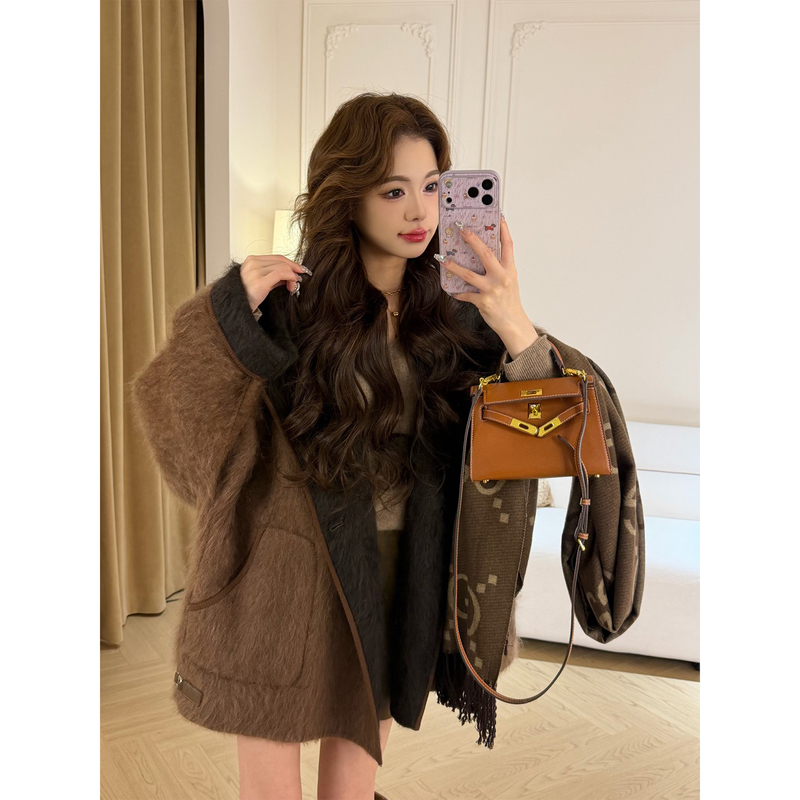 Woolen Nene/Mandelin Du Brand! Soft Gold Cashmere Mixed with Mulberry Silk and Wool Double-Sided Brushed Coat Woolen Nene/Mandelin Du Brand! Soft Gold Cashmere Mixed with Mulberry Silk and Wool Double-Sided Brushed Coat