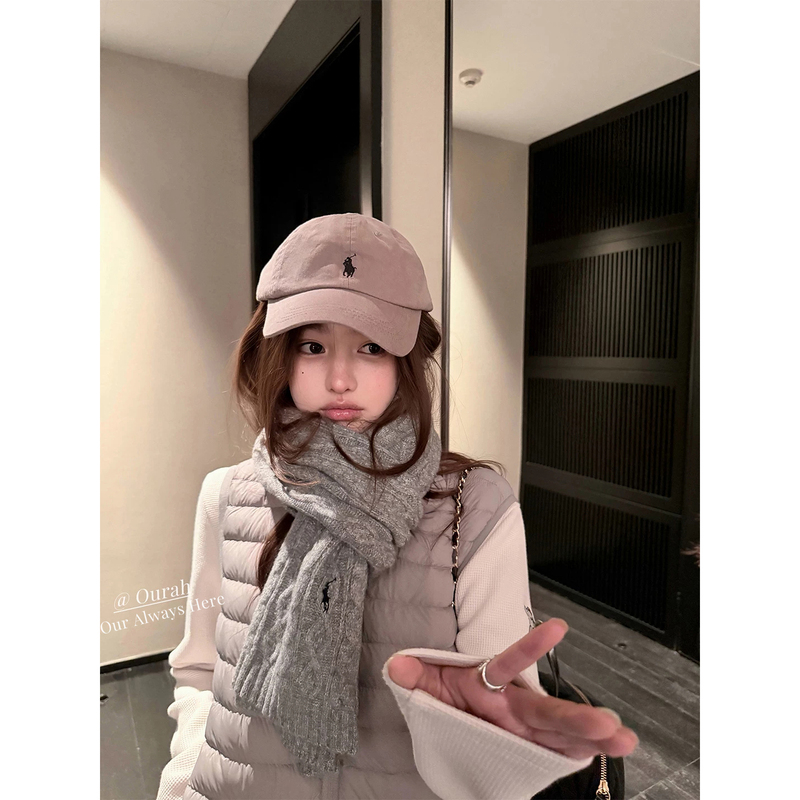 Ourah Autumn/Winter 90% White Duck down Slim Fit Warm Sleeveless Lightweight Versatile Layering down Vest for Women