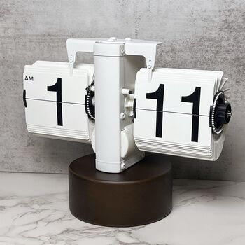 Walnut automatic page-turning clock living room modern mechanical clock solid wood ornaments table clock home decoration table clock creative