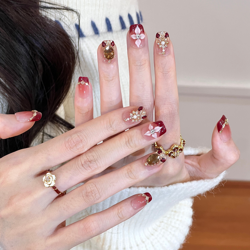 Original Nude Color Hand-Painted Spider Lily Nail Art, Wine Red French Short Style Manicure, Tea-Colored Zircon, Exquisite and Complexion-Enhancing Nails