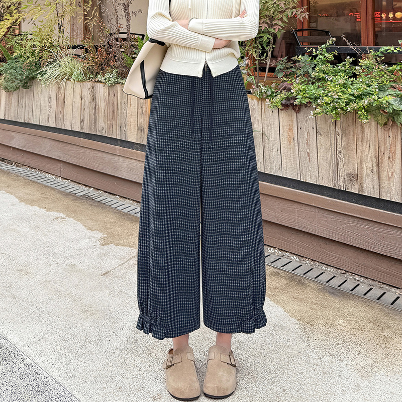 Yushi Korean-Style Woolen Plaid Pants, High-Quality and Drapey Nine-Pointed Floral Pants—62651