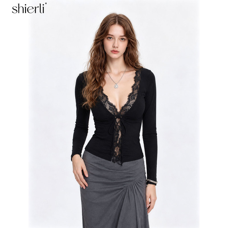Shierli 26 Autumn New Style Super Beautiful French V-Neck Lace Knitwear Sexy Slim Fit Short Top for Women Shierli 26 Autumn New Style Super Beautiful French V-Neck Lace Knitwear Sexy Slim Fit Short Top for Women