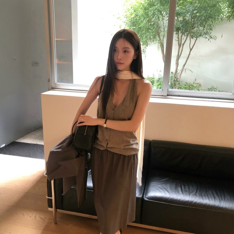 Authentic Korean Product Monoha 1082401 Knitted Halter Top Authentic Korean Product Monoha 1082401 Knitted Halter Top