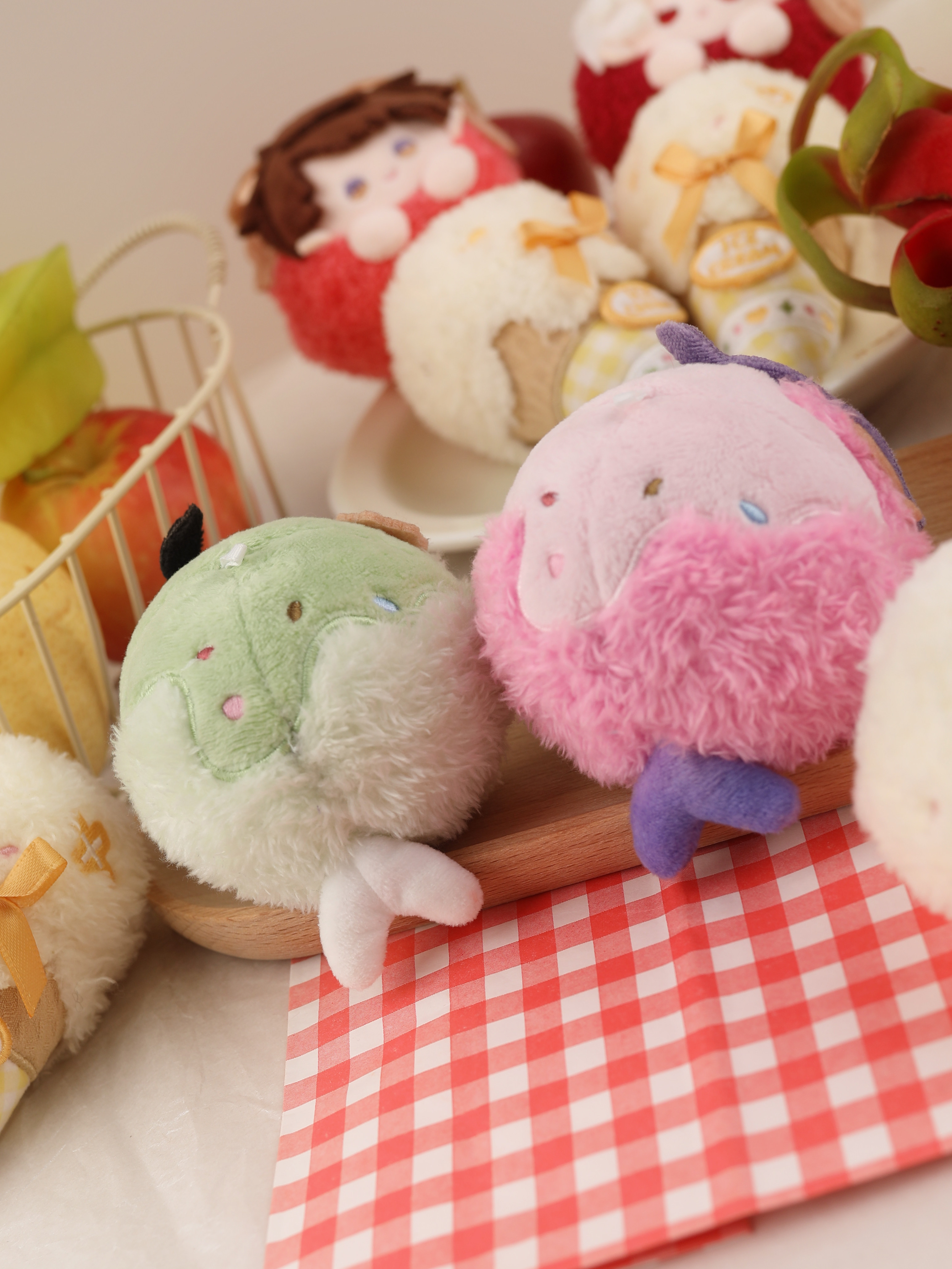 Love and Deepspace Fan-Made Magnetic Ice Cream Plush Charms