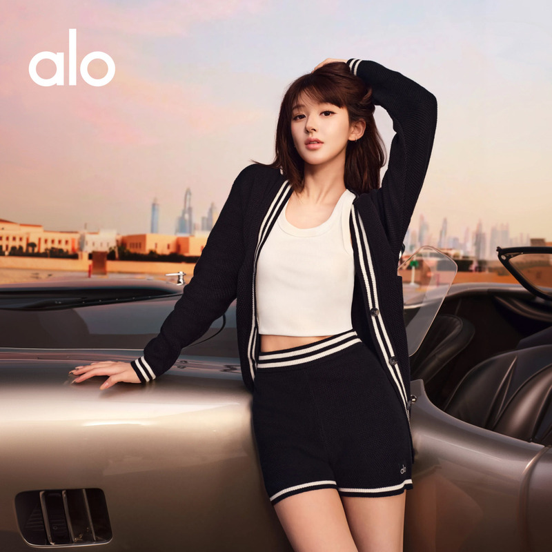[Same Style as Zhao Lusi] Alo｜Women's Tennis Club Sports Casual Tennis Knit Shorts