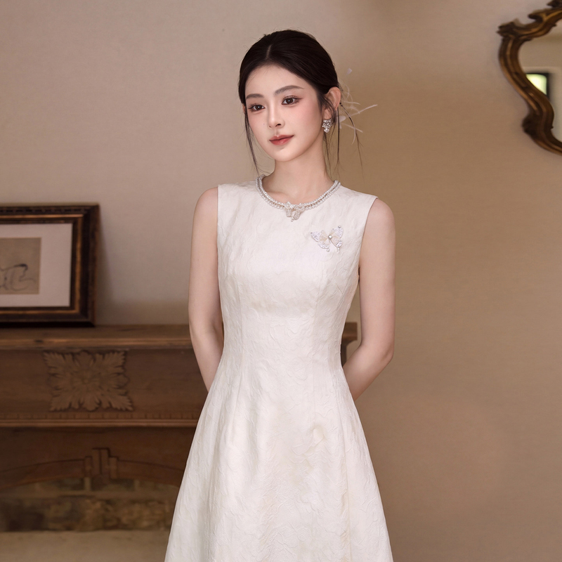 White Engagement Dress 2026 New Style Petite High-End Light Wedding Dress Sleeveless First Love Marriage Registration White Dress