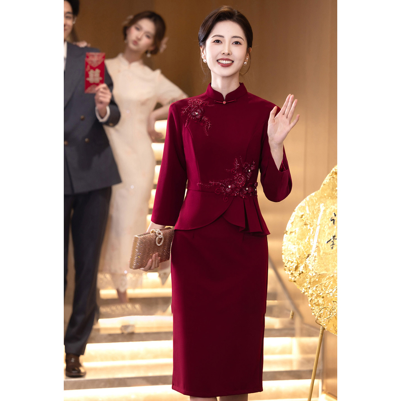 Ormior New Chinese-Style Mother-In-Law Wedding Banquet Dress Cheongsam Autumn New Model Mother's Red High-End Light Luxury Wedding Dress Ormior New Chinese-Style Mother-In-Law Wedding Banquet Dress Cheongsam Autumn New Model Mother's Red High-End Light Luxury Wedding Dress
