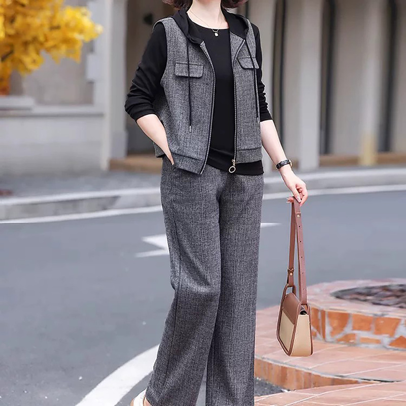 French Ormior Spring and Autumn Fashion Set for Middle-Aged and Elderly Women, Stylish Vest, Casual Sweatshirt, and Pants Three-Piece Set