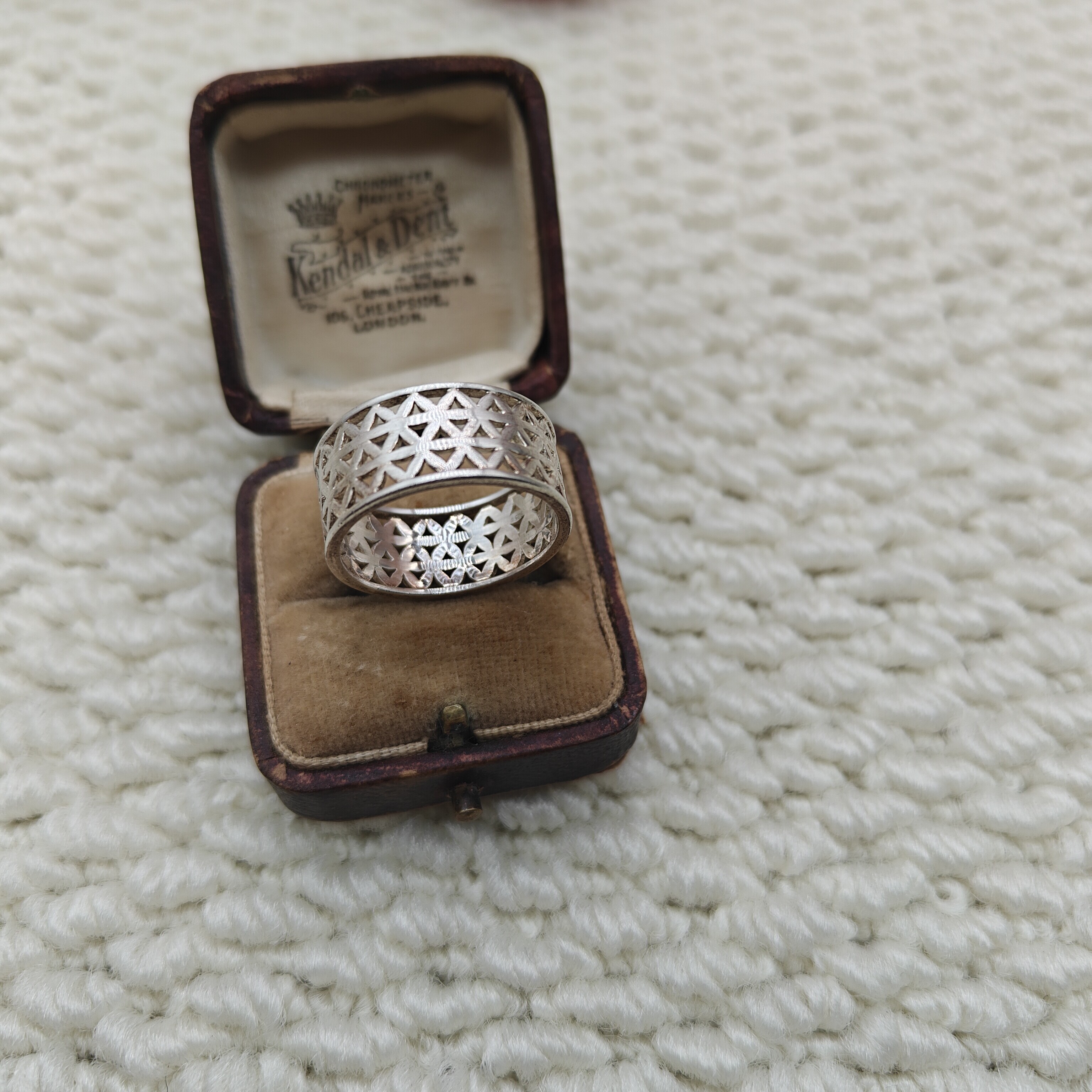 Vintage Middle Ages European Return 925 Silver Hollow Carved Ring No. 19