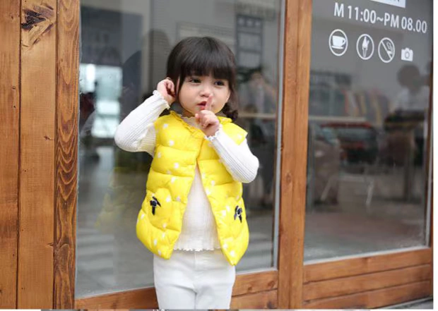 Áo trẻ em cotton cho bé gái 2 mùa thu và mùa đông 3 trẻ em mới vest bé dày 5 bé gái 1-9 tuổi mặc