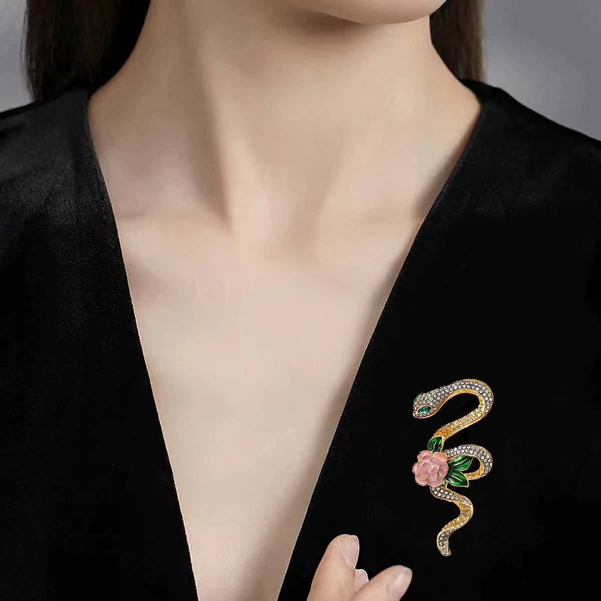 Zodiac Snake Brooch - Personalized and Creative Rose and Snake Clothing Pin - Simple, Stylish, Anti-Exposure, and Secure Accessory