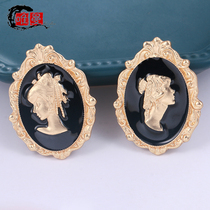 Retro beauty head brooch necklace dual-use palace decoration pin anti-light neckline corsage embossed girl badge