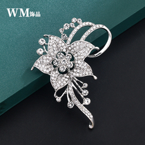 Advanced Sensation Vegetal Brooch Pins Alloy Inlays Crystal Brisket Flowers Fashion 100 Hitch Design Sense Personality Accessories