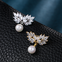 European and American fashion Pearl zircon brooch luxury atmosphere fixed pin womens suit shirt badge accessories decoration