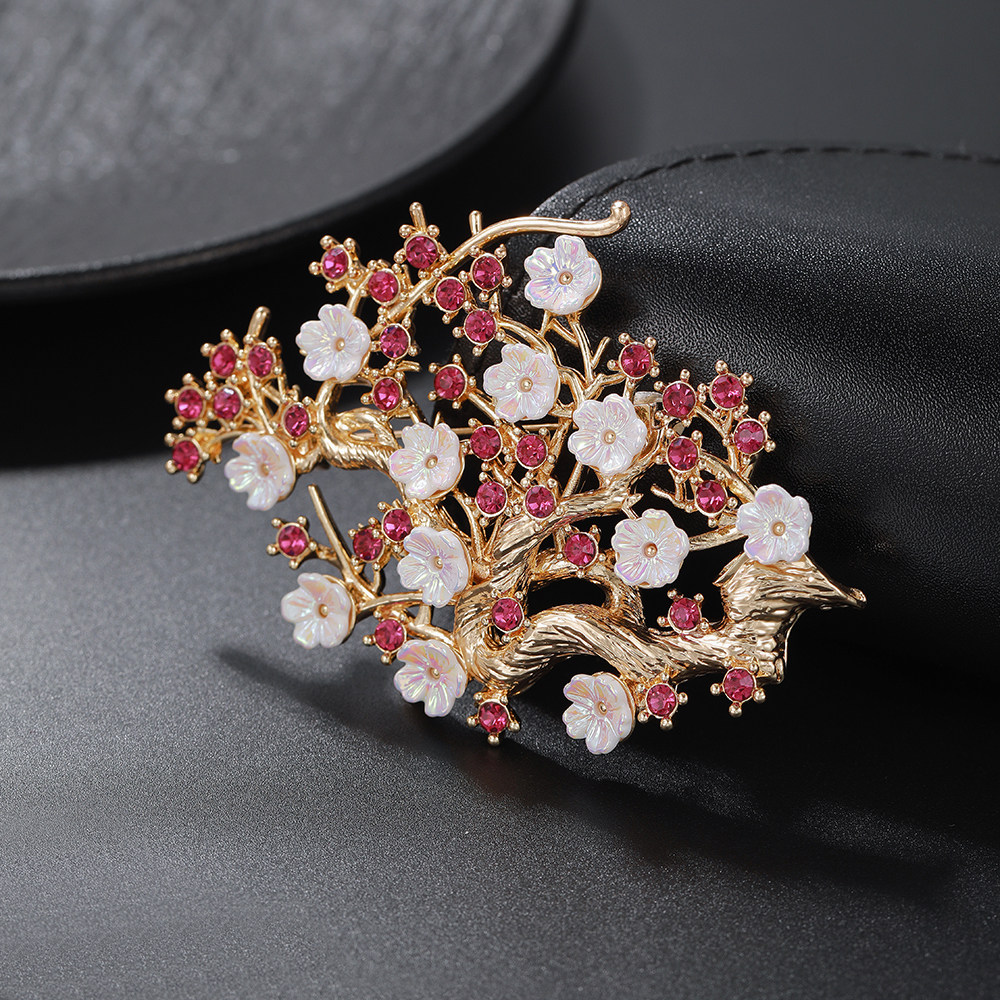 New Exquisite Small Flower Tree Brooch, Niche Design, Light Luxury, Elegant and Grand, Suit Corsage, High-End Dress Accessory