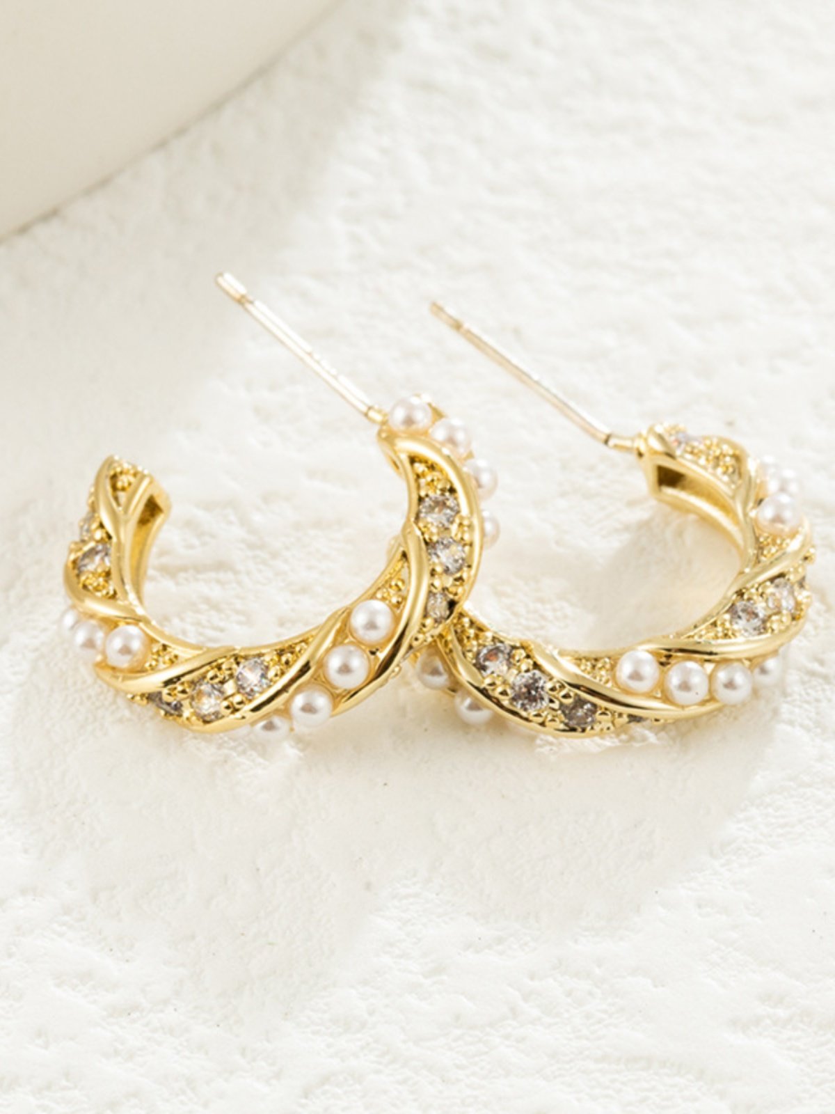 14K Gold-Plated Thickened Copper Inlaid with Zircon and Pearl C-Shaped Stud Earrings, Half-Circle Earrings, Elegant Niche Light Luxury Earrings