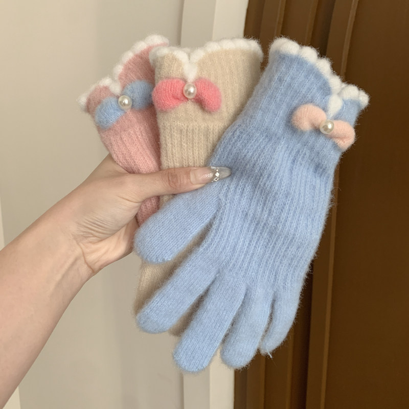 Cute bow-knitted gloves for women, fashionable winter style, fingerless, touchscreen compatible, warm and cold-proof, five-finger gloves.