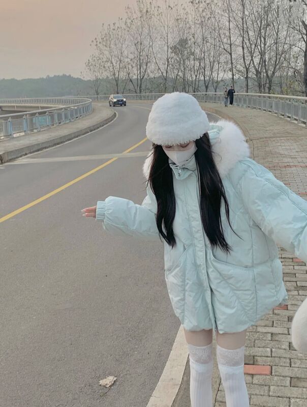 Women's down Jacket 2025 New Short Style for Petite Figures, Unique Design, Trendy and Stylish, Green, Thickened, Popular Winter Item Women's down Jacket 2025 New Short Style for Petite Figures, Unique Design, Trendy and Stylish, Green, Thickened, Popular Winter Item
