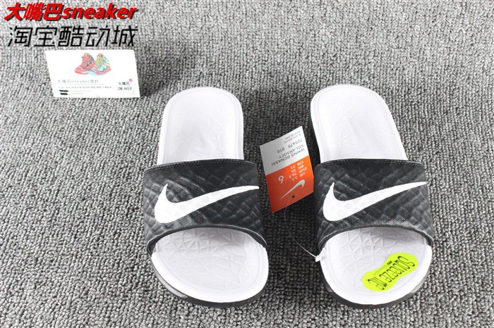 Dép NIKE WMNS BENASSI SOLARSOFT Dép nữ mùa hè đen và trắng 705485-010 - Dép thể thao dép nữ đẹp