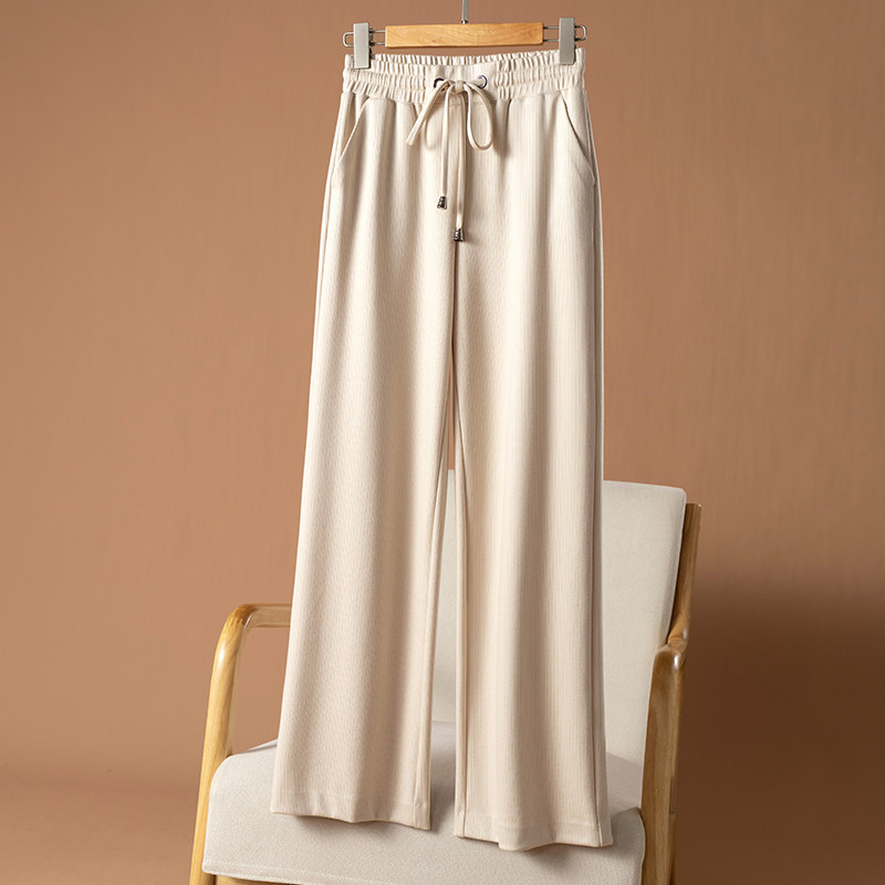 Temperament and accent Loose, versatile, casual, thin, tall, and age-reducing ladies' autumn and winter casual pants