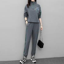 Mapping Hong Kong light luxury high-end autumn and winter sports suit 2022 new fashion foreign style age-reducing two-piece suit