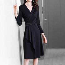 Mapping * Hong Kong light luxury slim slim waist women autumn 2021 solid color pullover v collar dress
