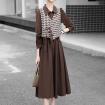 Mapping Hong Kong light luxury high-end POLO collar dress women 2022 autumn and winter temperament waistcoat shirt two-piece set