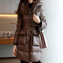 Mapping * Hong Kong light luxury womens small middle and long thickened warm jacket white solid color duck down down jacket