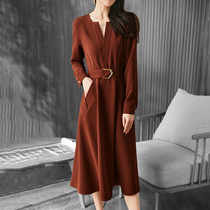 Mapping Hong Kong light luxury high-end design sense v-neck dress women 2022 autumn and winter fashion temperament thin skirt