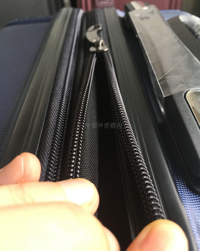 Xuất khẩu hàng hóa Chà kéo dài xe đẩy trường hợp caster caster Chống bạo loạn dây kéo vali hành lý nữ 24 inch - Va li vali đẹp