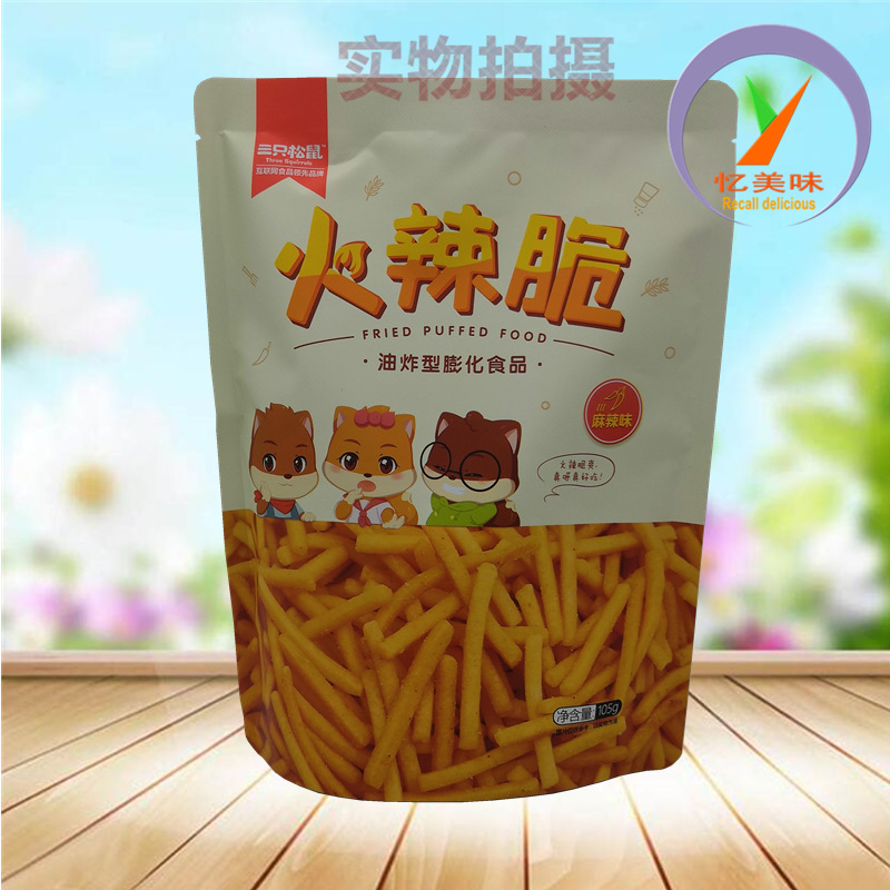 Three squirrels hot and crisp 105g casual snacks Snack Puffed Childhood Foods Hemp Hot fried Nutrient Packaging