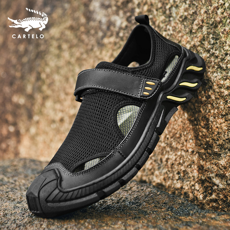 Crocodile Sandals Men's Summer Trend Genuine Leather Driving Shoes 2022 New Black Men's Net Face Breathable Beach Shoes