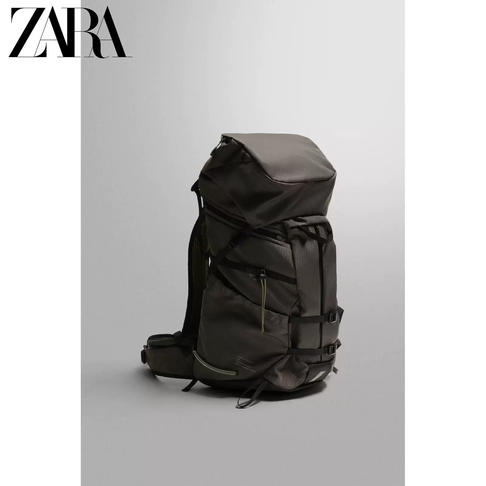 ZARA 2025 Зимние новые товары Мужская сумка лыжная серия спорт технология ткань рюкзак 3214720 802
