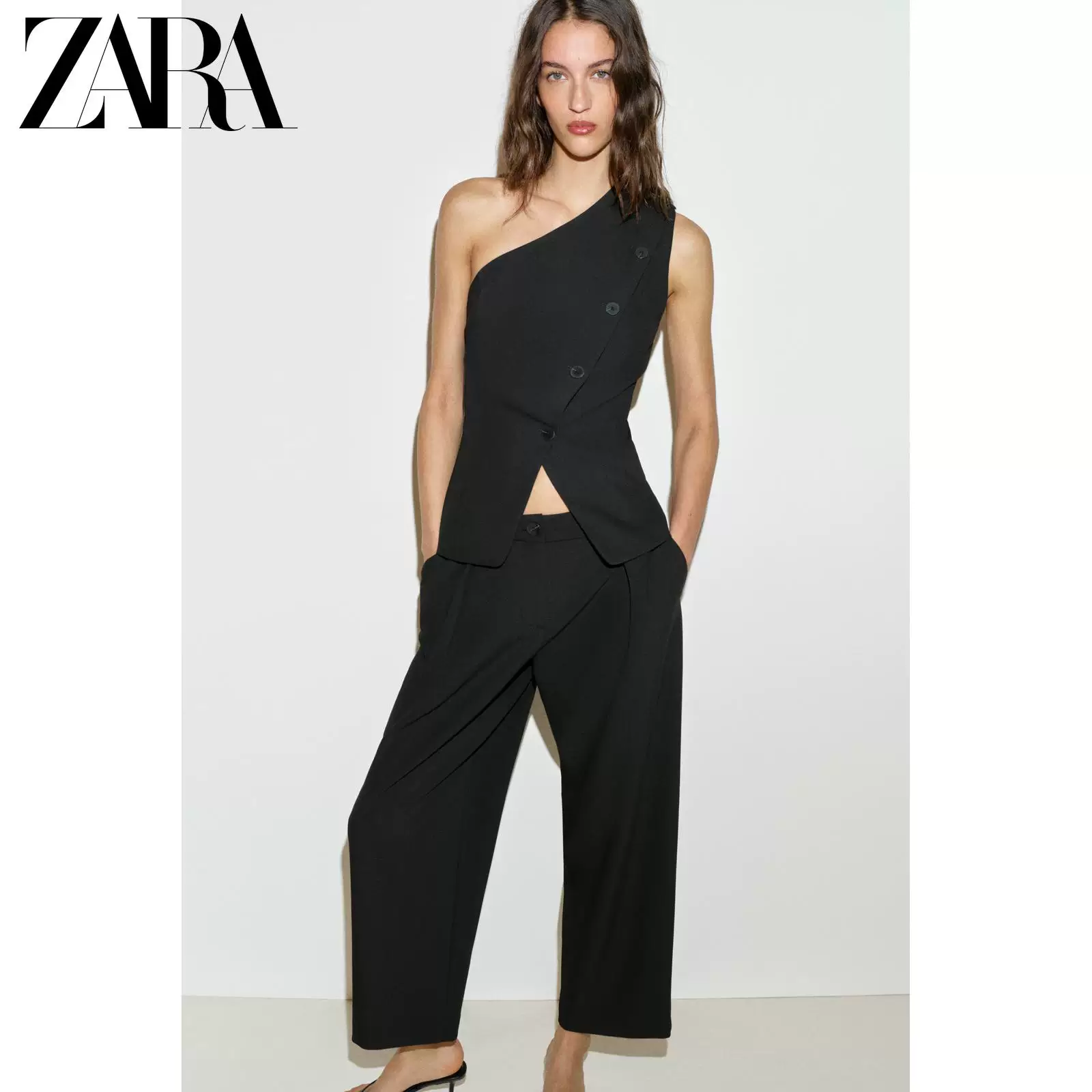 ZARA весна-лето 2026 новые поступления женский жилет без рукавов с разрезом по краю асимметричный передний карман 1608321 800