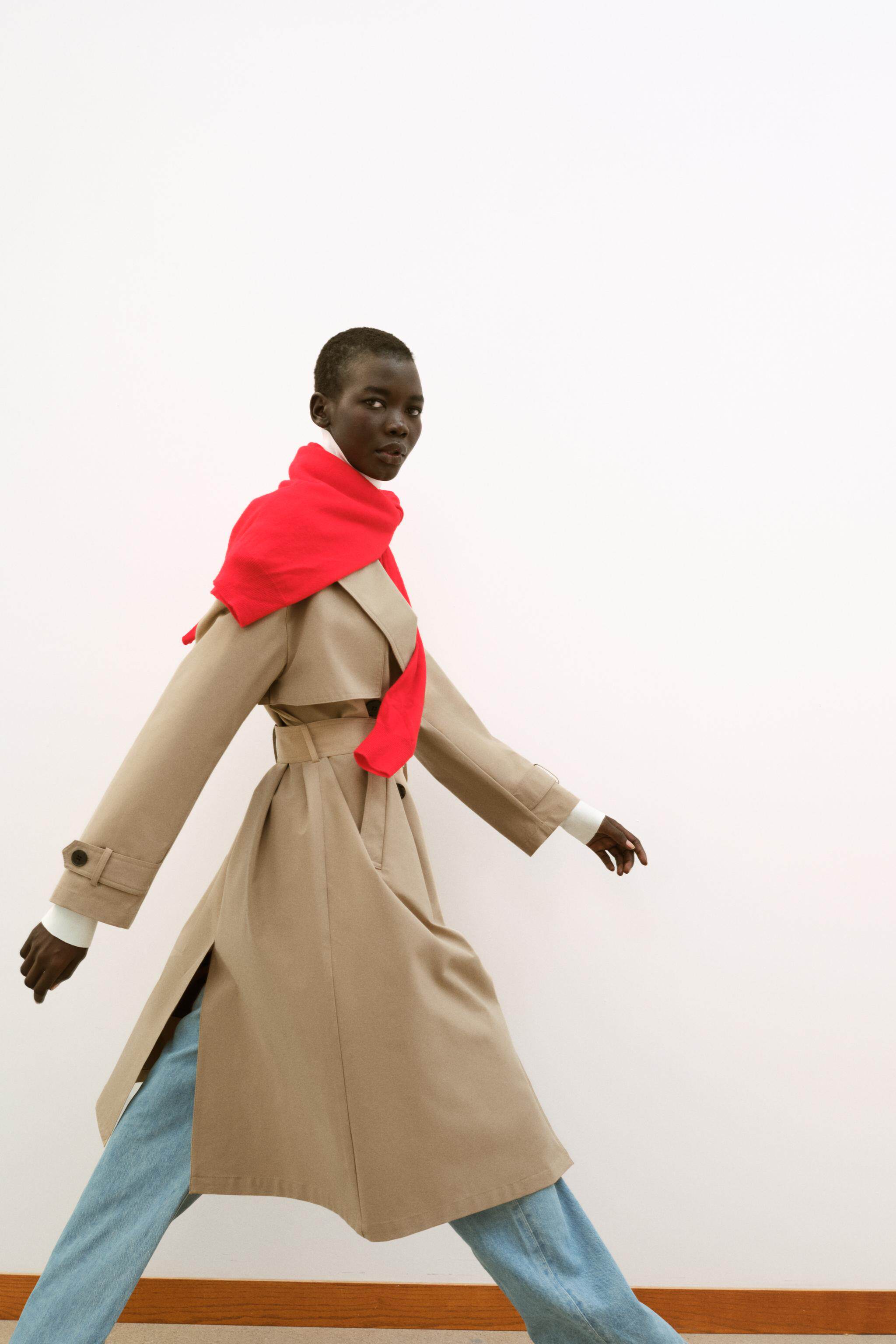ZARA 2026 новая весна и лето Вкус женщины длинный рукав отворот длинная модель ремень водонепроницаемый ветровка 8073074 704 
