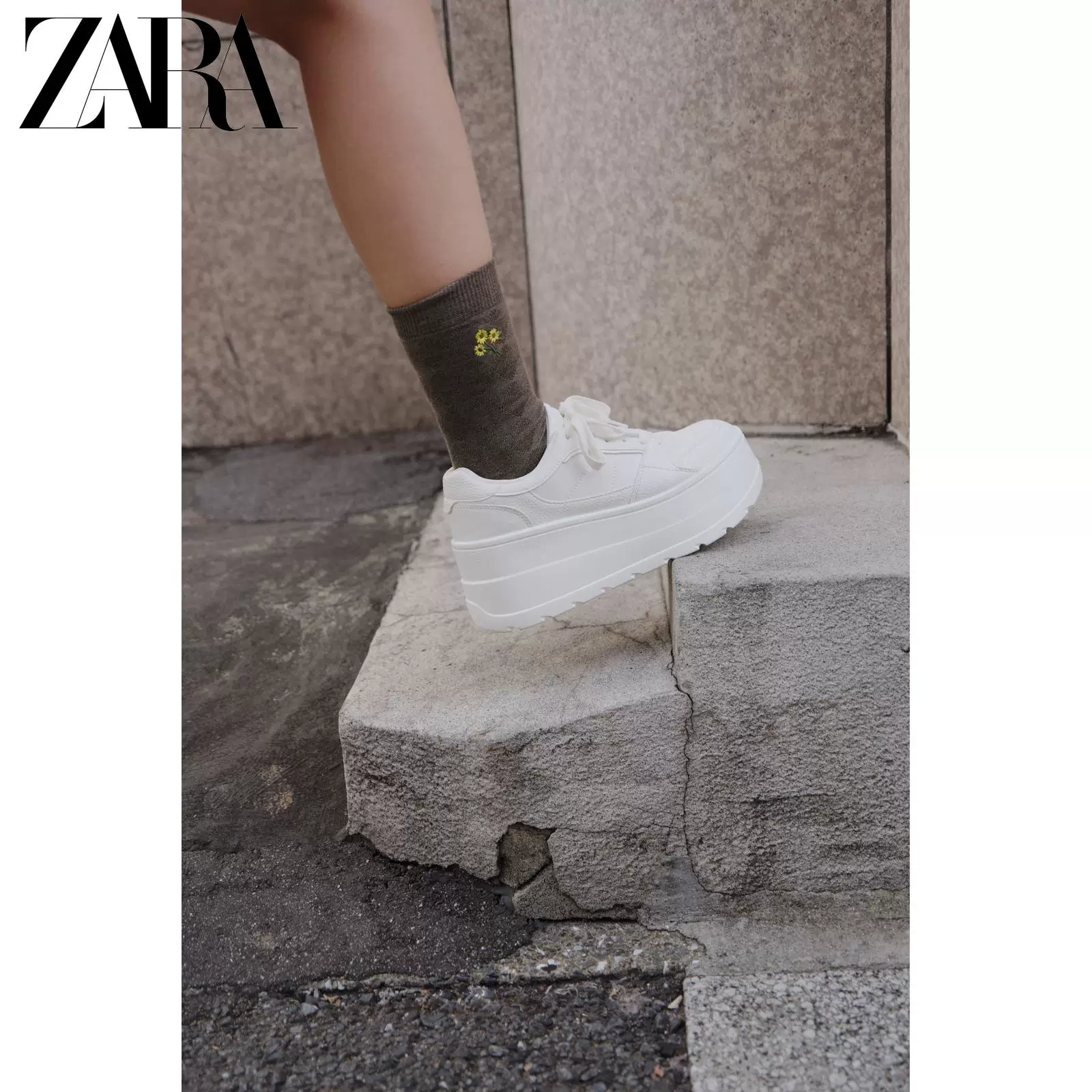 ZARA 2025 летние новинки женская обувь белая водонепроницаемая резиновая подошва спортивная белая обувь 5801610 001