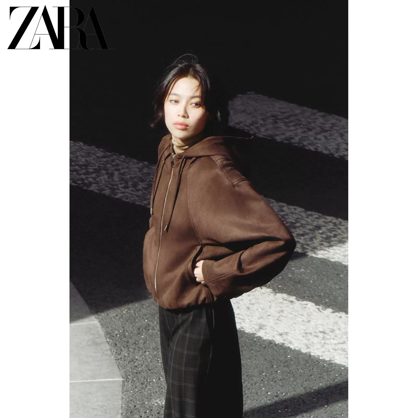Женский замшевый текстурированный бомбер с капюшоном зимняя новинка ZARA 2025 6318801 700