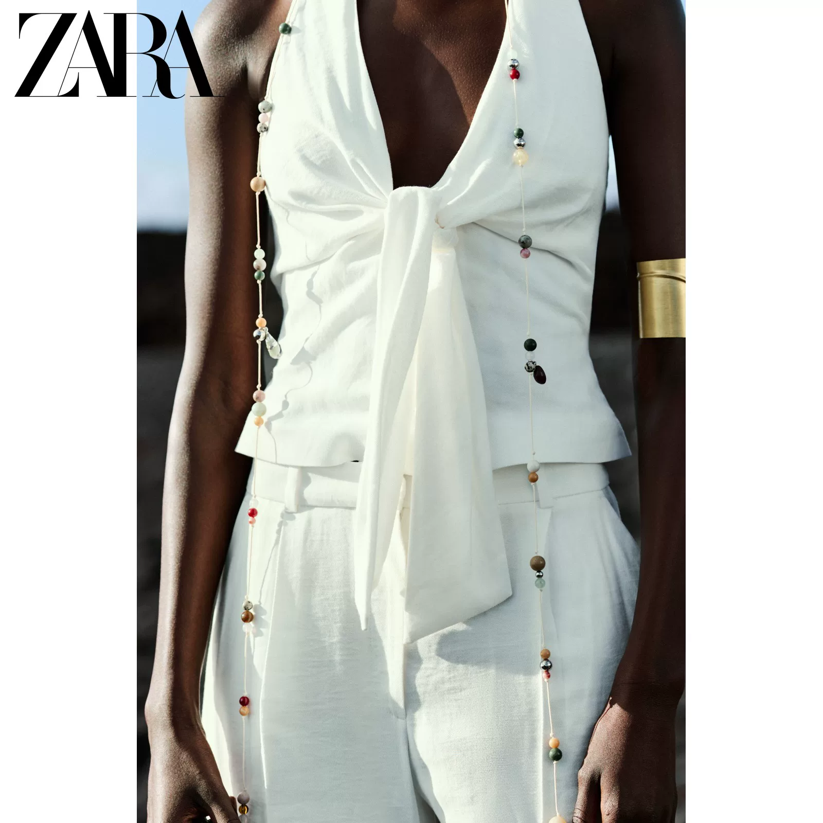 Короткий жилет без рукавов с белой застёжкой на воротнике, сезон скидок ZARA, 1608430 712