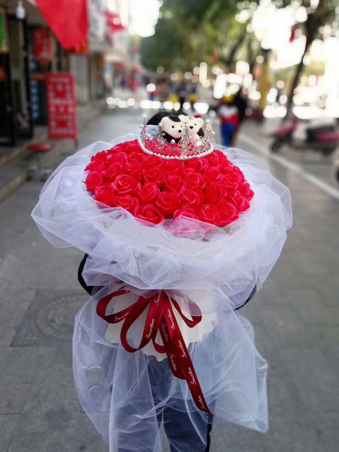 99 roses Jinan flowers Qingdao Zibo Zaozhuang flower shop Dongying send flowers Yantai Weifang same city express