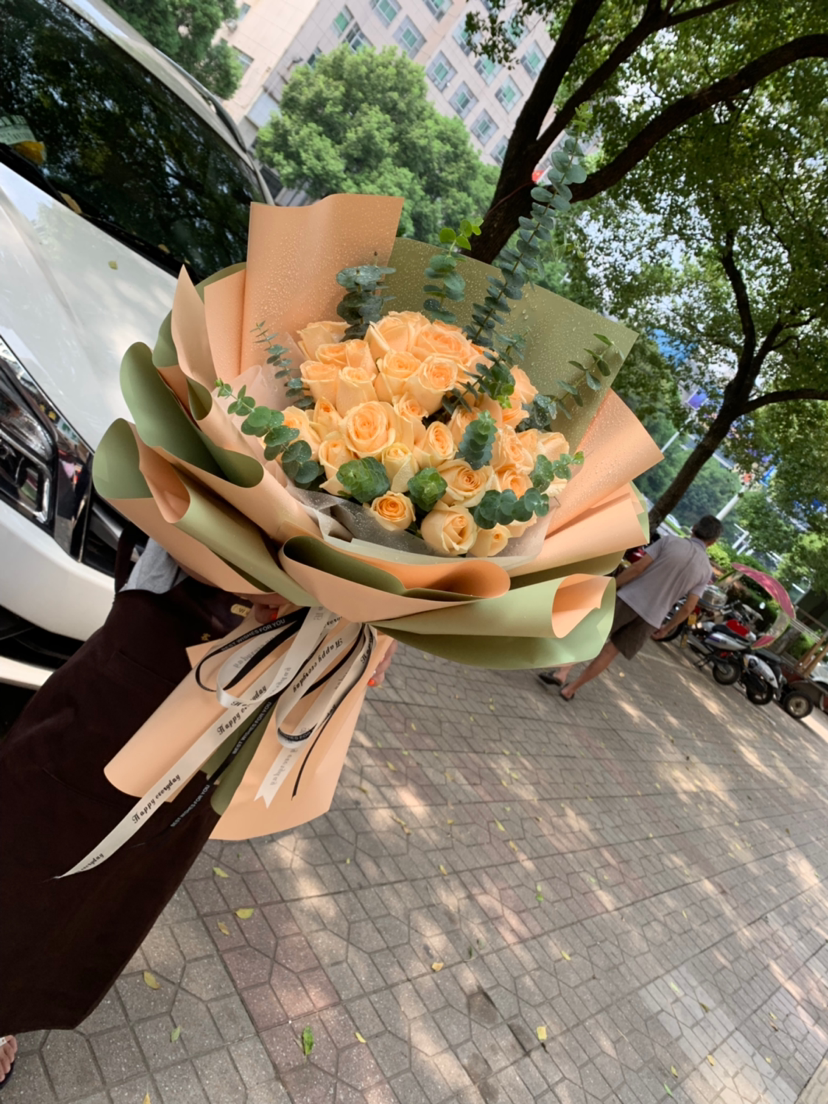 Champagne rose flowers express delivery Beijing Shanghai Suzhou Nanjing Guangzhou bookings Wuhan Hangzhou flower shop nationwide to send flowers