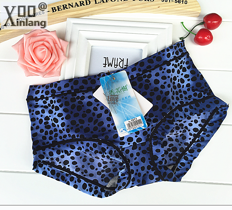 5 包邮 [Authentic] thơm hoa cây 2005 ladies đồ lót băng lụa vải Tencel thấp eo tam giác quần short đồ lot