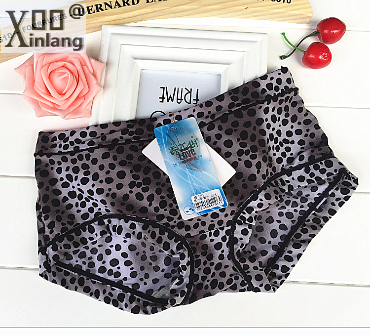 5 包邮 [Authentic] thơm hoa cây 2005 ladies đồ lót băng lụa vải Tencel thấp eo tam giác quần short đồ lot