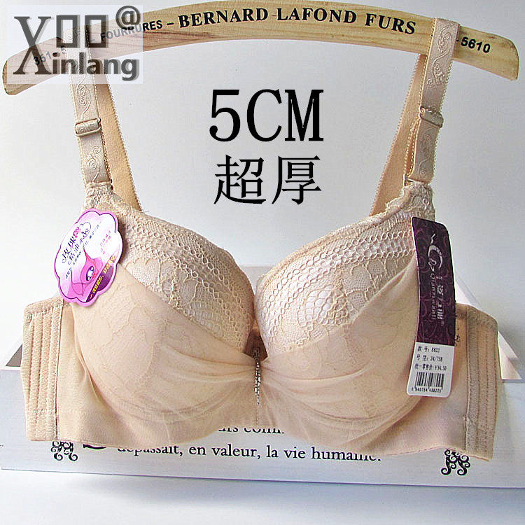 Qianzi Wanli 8822 small chest flat chest super gathered adjustable underwear essential oil water bag thickened gathered bra