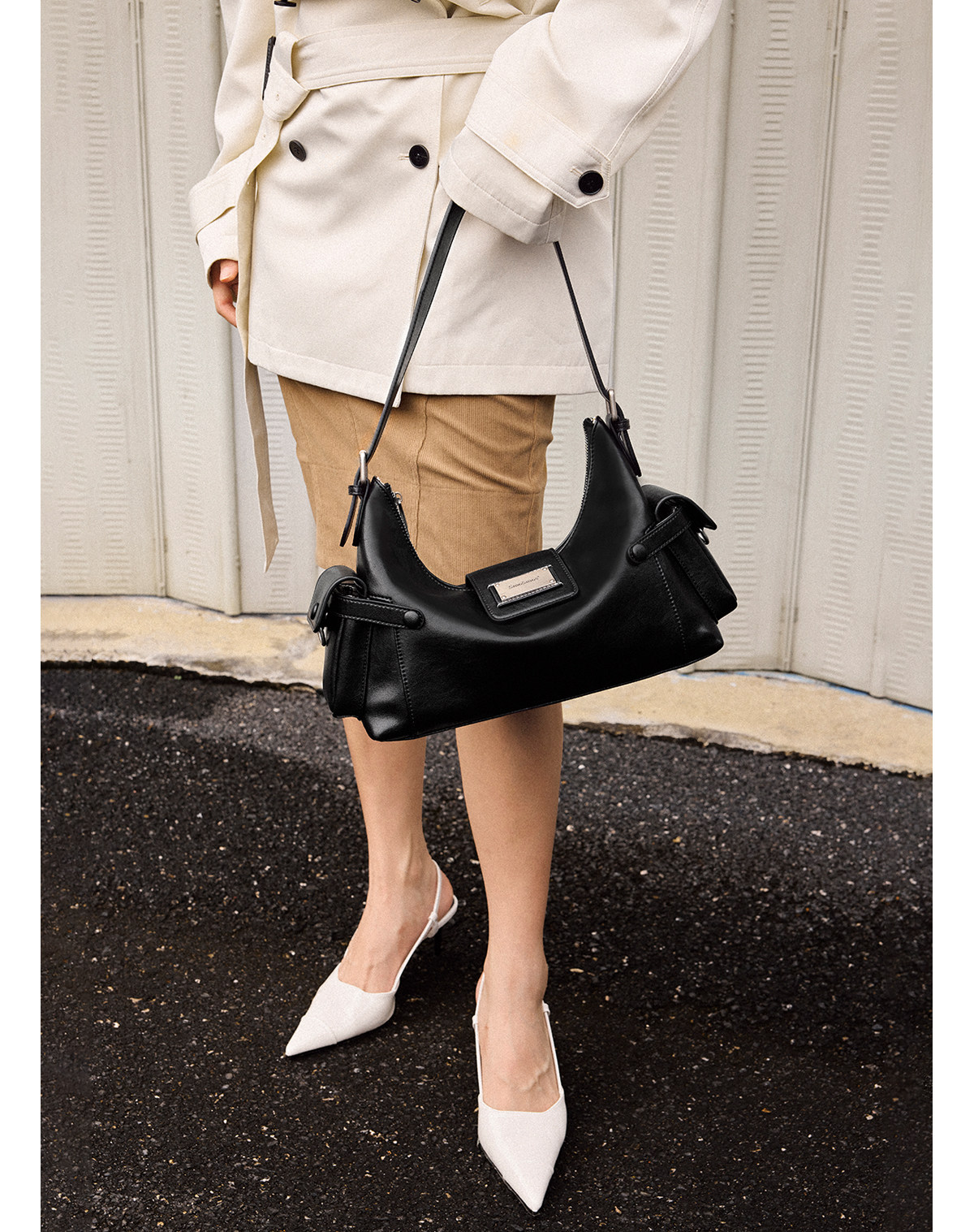 SmoSmos Black Leather Zip-Top Hobo Shoulder Bag