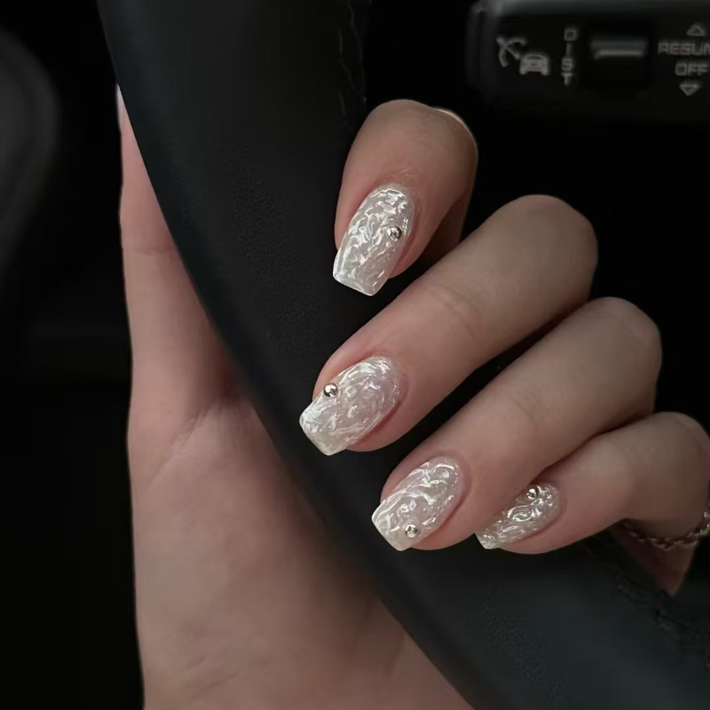 【Bo Wu】Handmade Wearable Nails with a High-End Feel, White Silk Satin Surface, Three-Dimensional and Delicate, Nude Color for Everyday Elegance 【Bo Wu】Handmade Wearable Nails with a High-End Feel, White Silk Satin Surface, Three-Dimensional and Delicate, Nude Color for Everyday Elegance