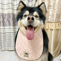 Розовая маленькая вишня