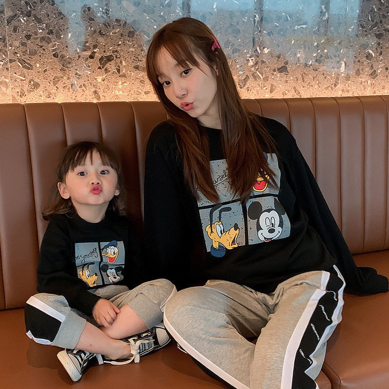 2022 New Fried Street Parent-child Sweater Mother and Daughter Spring and Autumn Family of Three Internet Celebrities Long-sleeved Casual Sports Tops