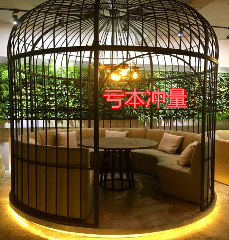 Iron Art Super Large Bird Cage Outdoor Hotel Giant Dining Room Bird Cage Cassette Cafe Decoration Large Bird Cage Seat