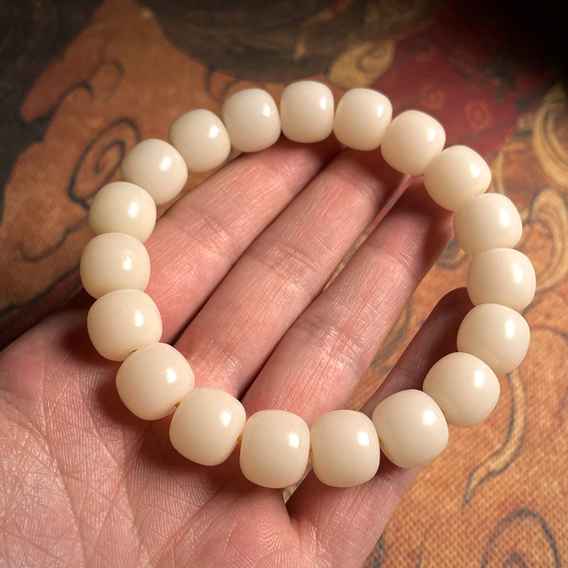 White jade Bodhi root with high dense Yuanzhu handmade female Buddha Beads Candied Beads and Bodhi Seeds Original Seed Stalls of Pearl Hand Strings